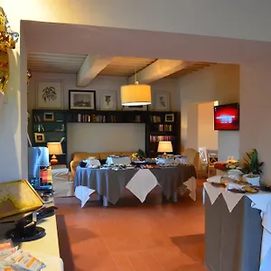 https://borgo-di-pratavecchie.it-tuscanyhotel.com